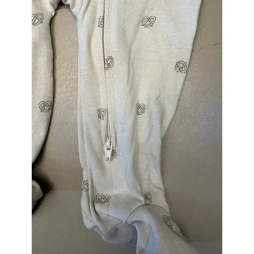 Baby 3 Pack Footed Sleepers 6-9M Cloud Island 2-Way Zip Neutral Pajamas NWT